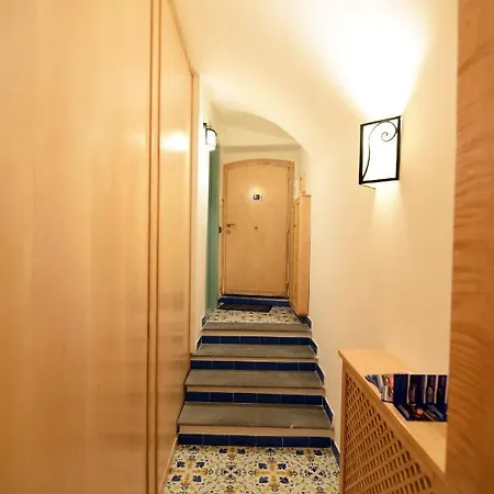 Casa De Rosa アパート アトラーニ