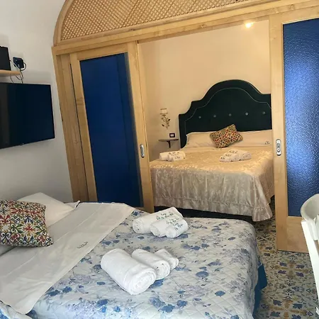 Casa De Rosa アパート アトラーニ